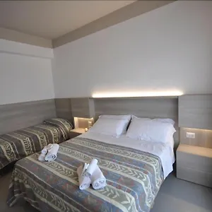 Alhambra Hotel