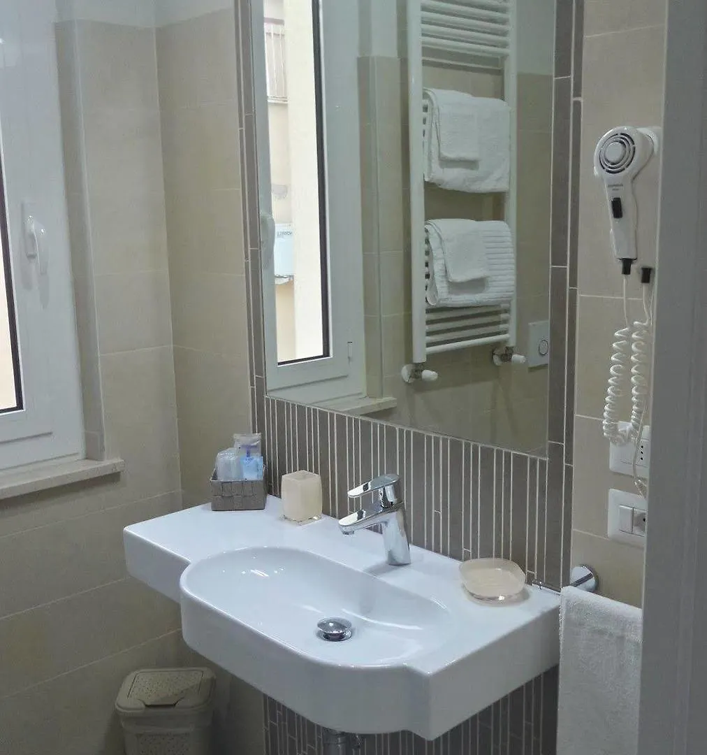 Hotel Bergamo Rimini 3*,