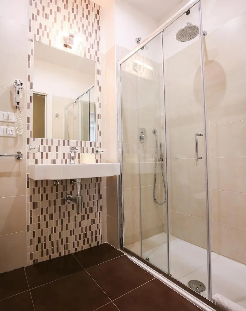 ***  Hotel Bergamo Rimini Italia